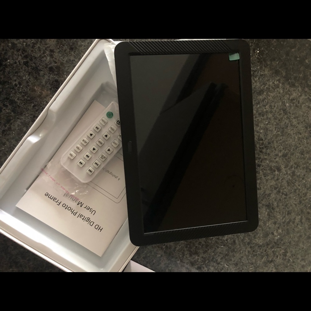 digital Photo Frame - Picture 2 of 2